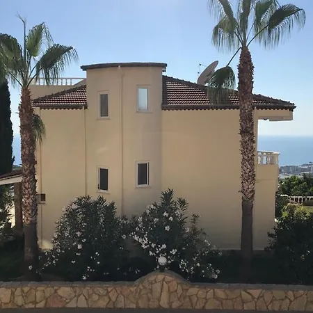 Villa Toros 3 *