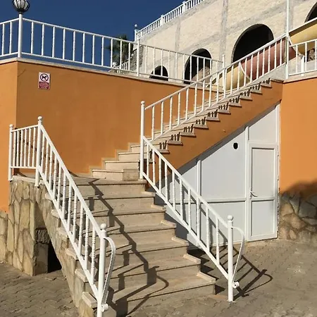 Villa Toros 3 *